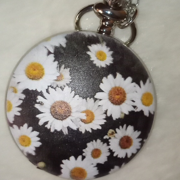 Cute floral pocket watch Genoa Italy by Strada w/31" chain - Picture 7 of 8
